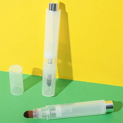 Botella PP con aplicador de cepillo suave, 6.5 ml