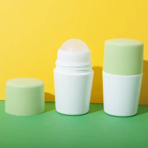 Botella roll-on pequeña de PP de 50 ml – vista 1