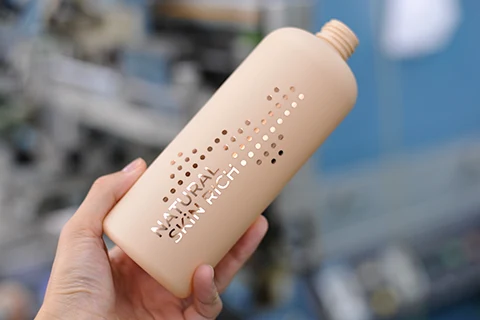 decoration and acabados superficiales on cosmetic packaging - 1