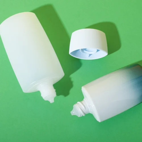 Envase tottle ovalado estrecho de HDPE de 30 y 50 ml con degradado – vista 1