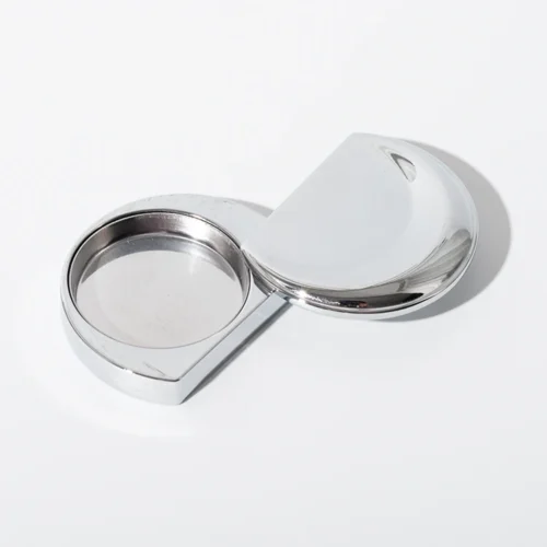 Estuche de media luna para perfume sólido de metal – vista 1