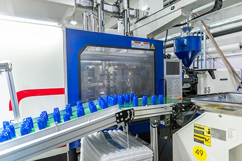 Moldeo por inyección para envases cosméticos