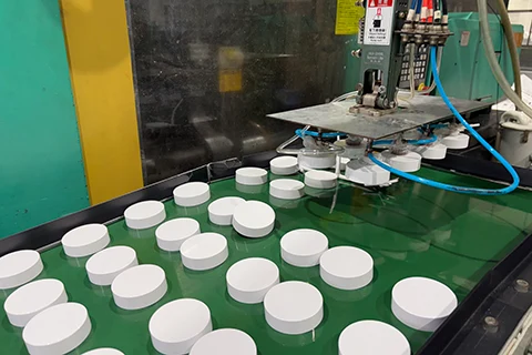 proceso de moldeo de tarros para cremas cosméticas proceso de moldeo de tarros para cremas cosméticas