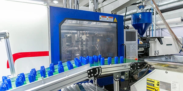Producción de envases cosméticos mediante moldeo por inyección