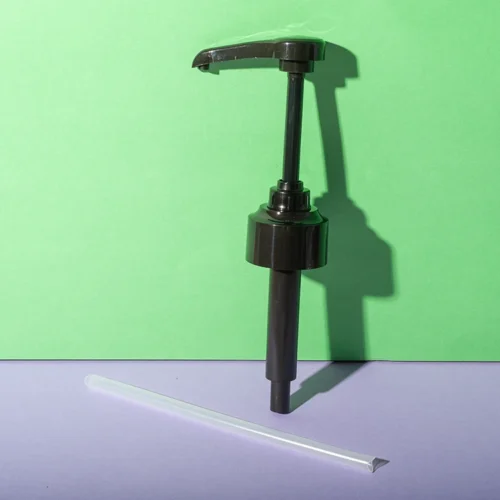 Bomba dosificadora de 10 ml para sirope, compatible con cuellos universales — vista principal