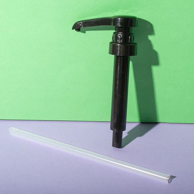 Bomba dosificadora de 5 ml para aromas, rosca 28/400 — detalle del cabezal