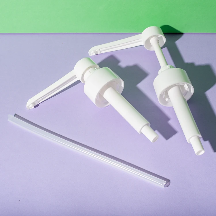 Bomba dosificadora MD de 8 ml para sirope, compatible con cuellos universales — detalle de la bomba
