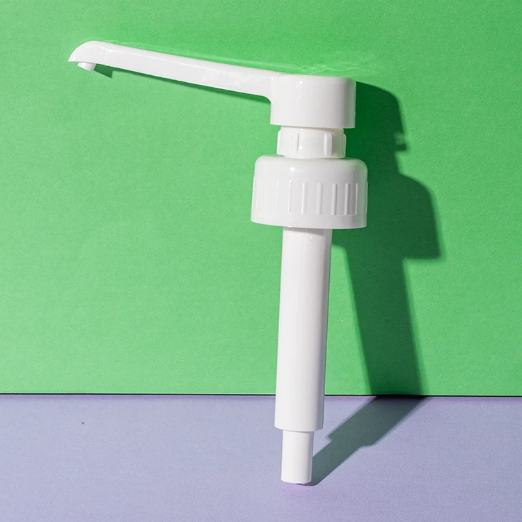 Bomba dosificadora MD estriada de 8 ml para frambuesa, rosca 38/410 — detalle del cuello