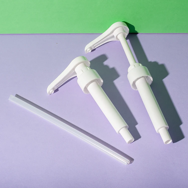 Bomba dosificadora para aromas, rosca 28/410 — detalle de la bomba
