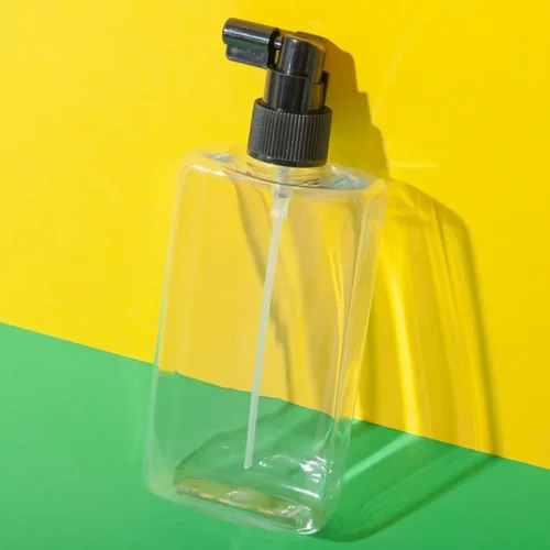 Botella spray plana de plástico PET de 250 ml — vista principal