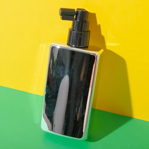 Botella spray plana de plástico PET metalizado de 200 ml — vista principal