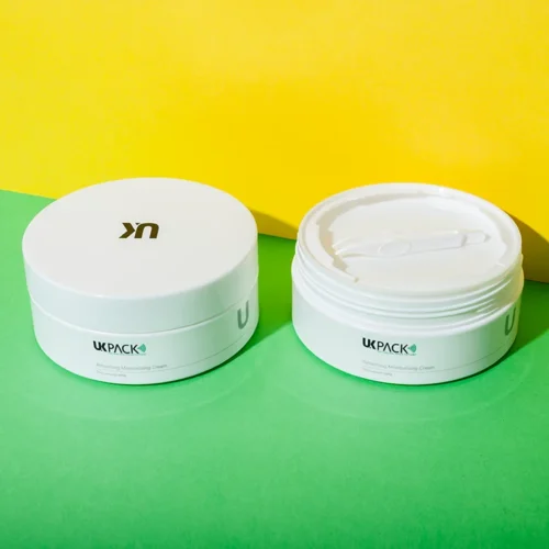 Tarro cosmético plano de PP de 200 ml con pinza de plástico – vista 1
