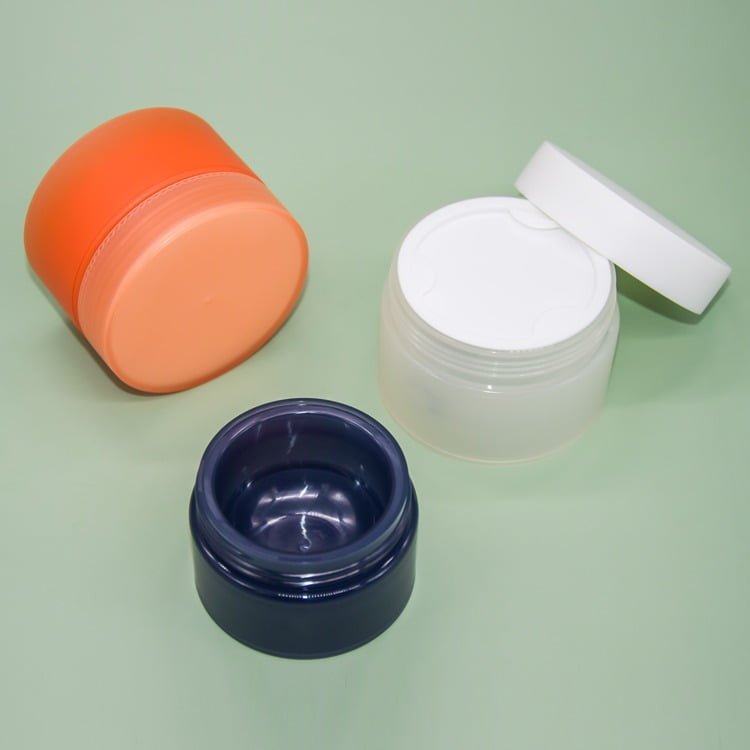 Frosted PP Plastic China 4 oz Cosmetic Jars With Lids Wholesale - vista 6