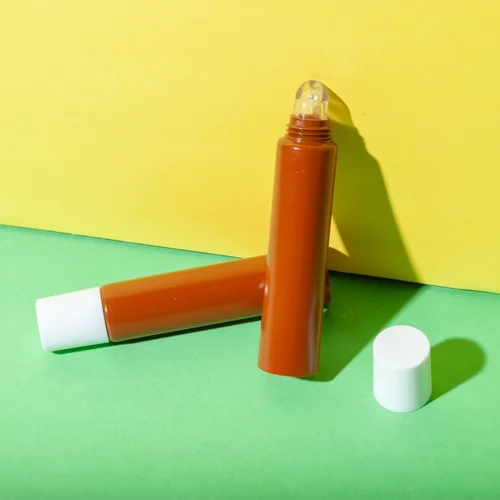 Tubo de bálsamo labial de 10 ml con aplicador de silicona – vista 1