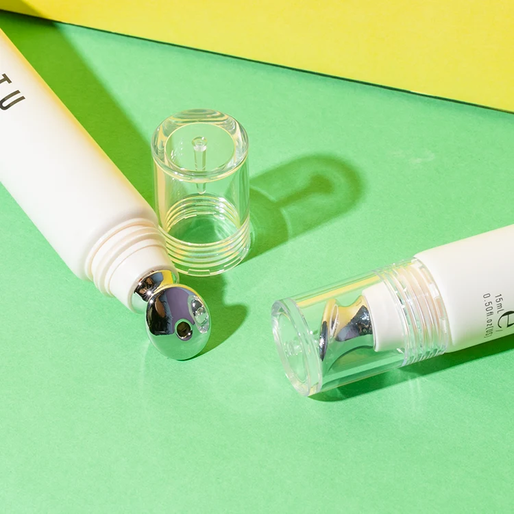 Tubo blanco de bálsamo labial de 15 ml con aplicador de zinc – vista 2
