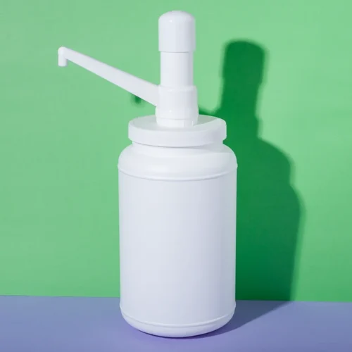 Bomba dosificadora comercial de salsas de 30 ml con botella de PE de 3000 ml — vista principal