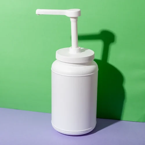 Bomba dosificadora de salsas de 30 ml con envase de PE de 3000 ml — vista principal